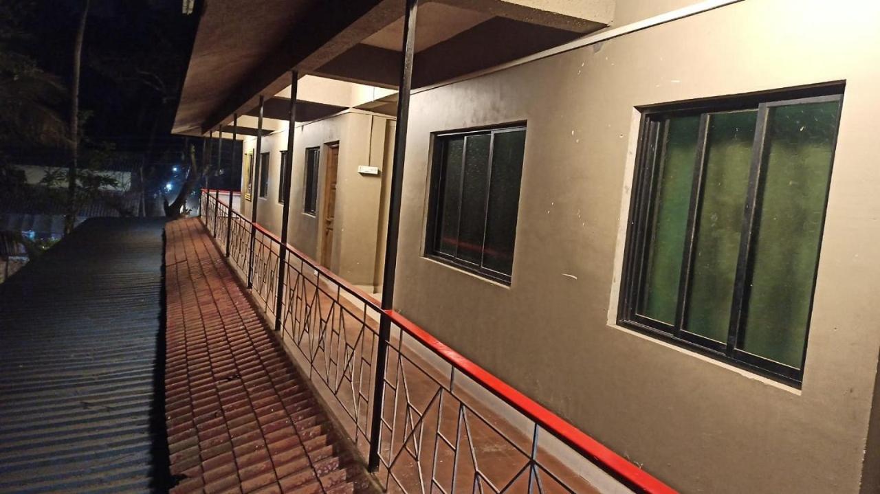 آليباغ Dlite Beach Grove Cottages المظهر الخارجي الصورة